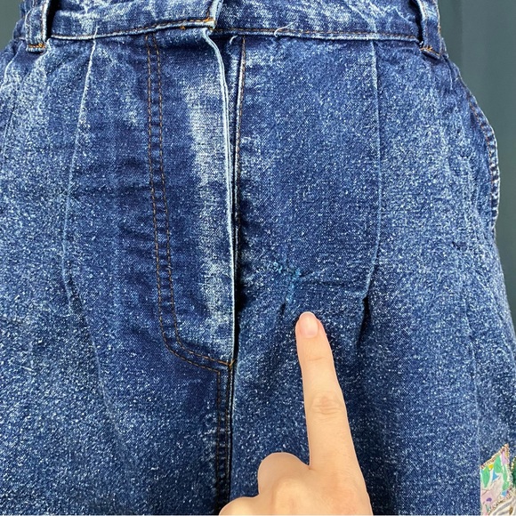 (SOLD) Vintage 80s Funky Chambray Top & Shorts Set - Picture 6 of 8